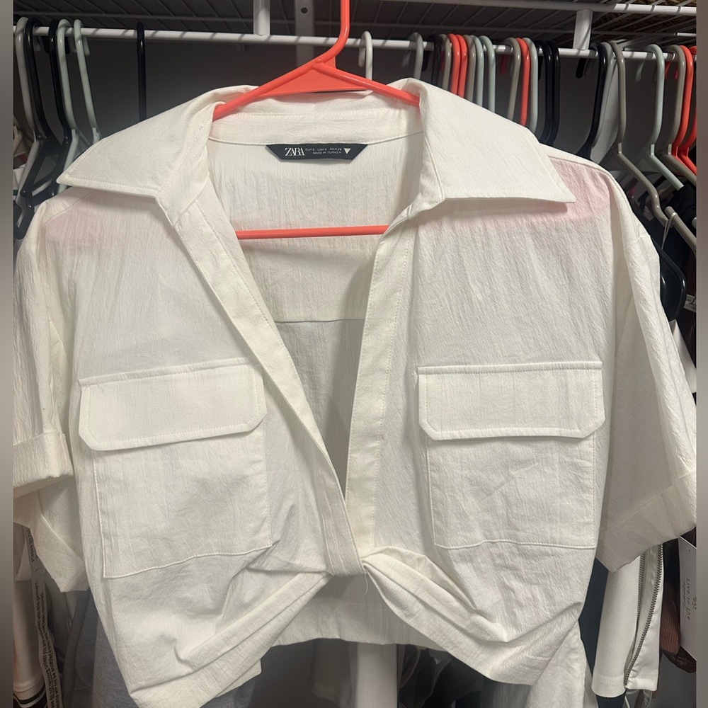 Zara Cream Button-Up Cropped Blouse